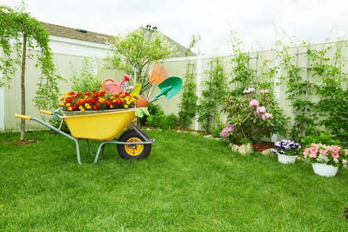 Seasonal hedge trimming in Beckenham